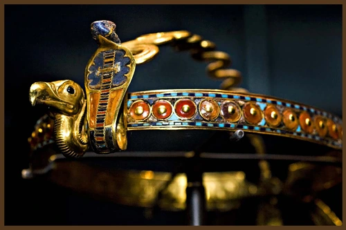 КОРОНА-ЗМЕЯ